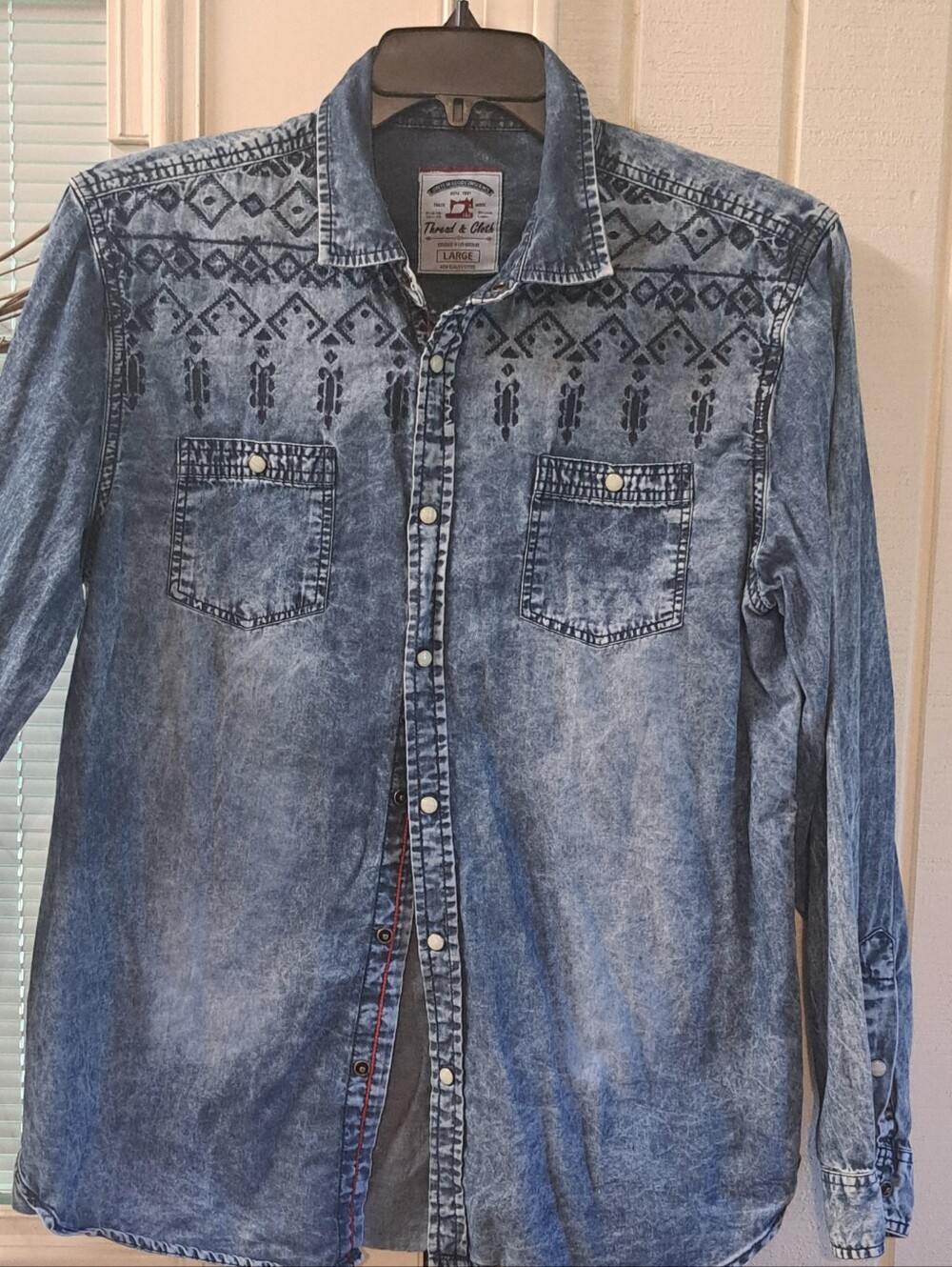 Thread & Cloth Indigo Faded  Chambray Pearl Snap Shirt Embroidered LRG